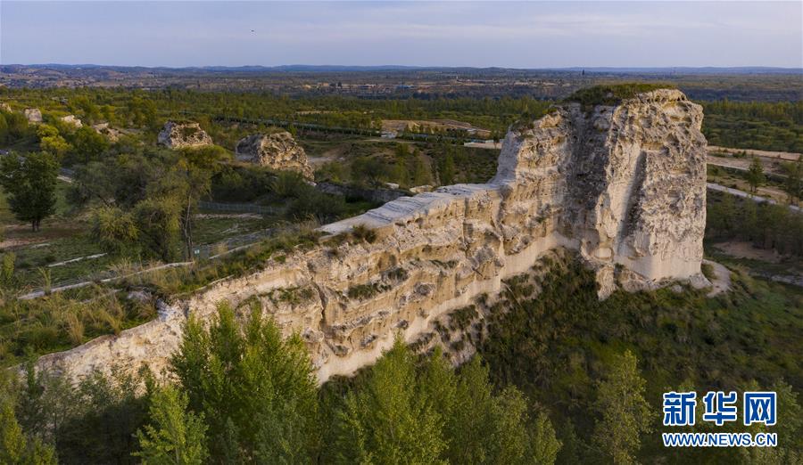 绿荫环抱统万城