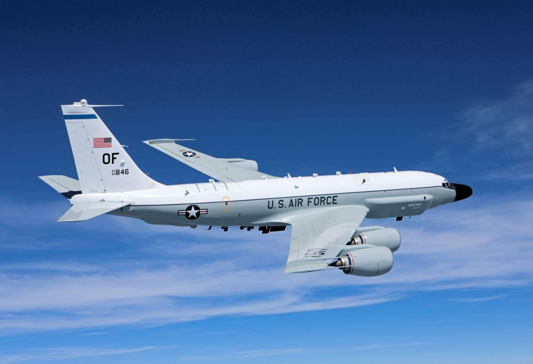 美国空军RC-135W电子侦察机