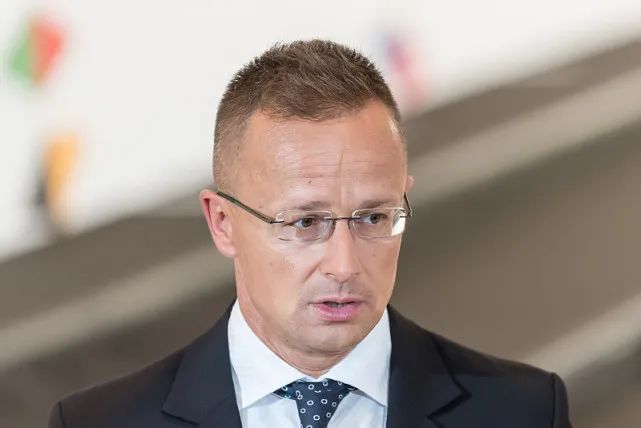 匈牙利外交部长西雅尔多·彼得 图源：视觉中国