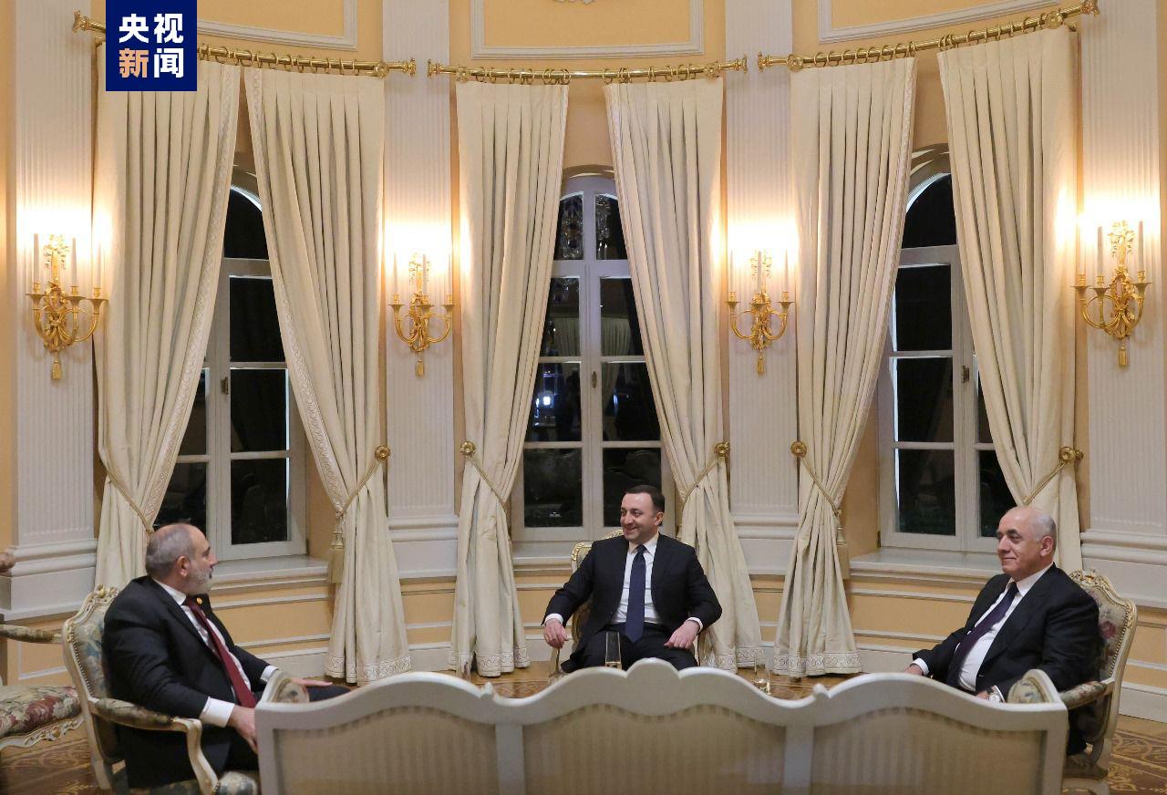 阿塞拜疆亚美尼亚及格鲁吉亚三国总理举行会晤