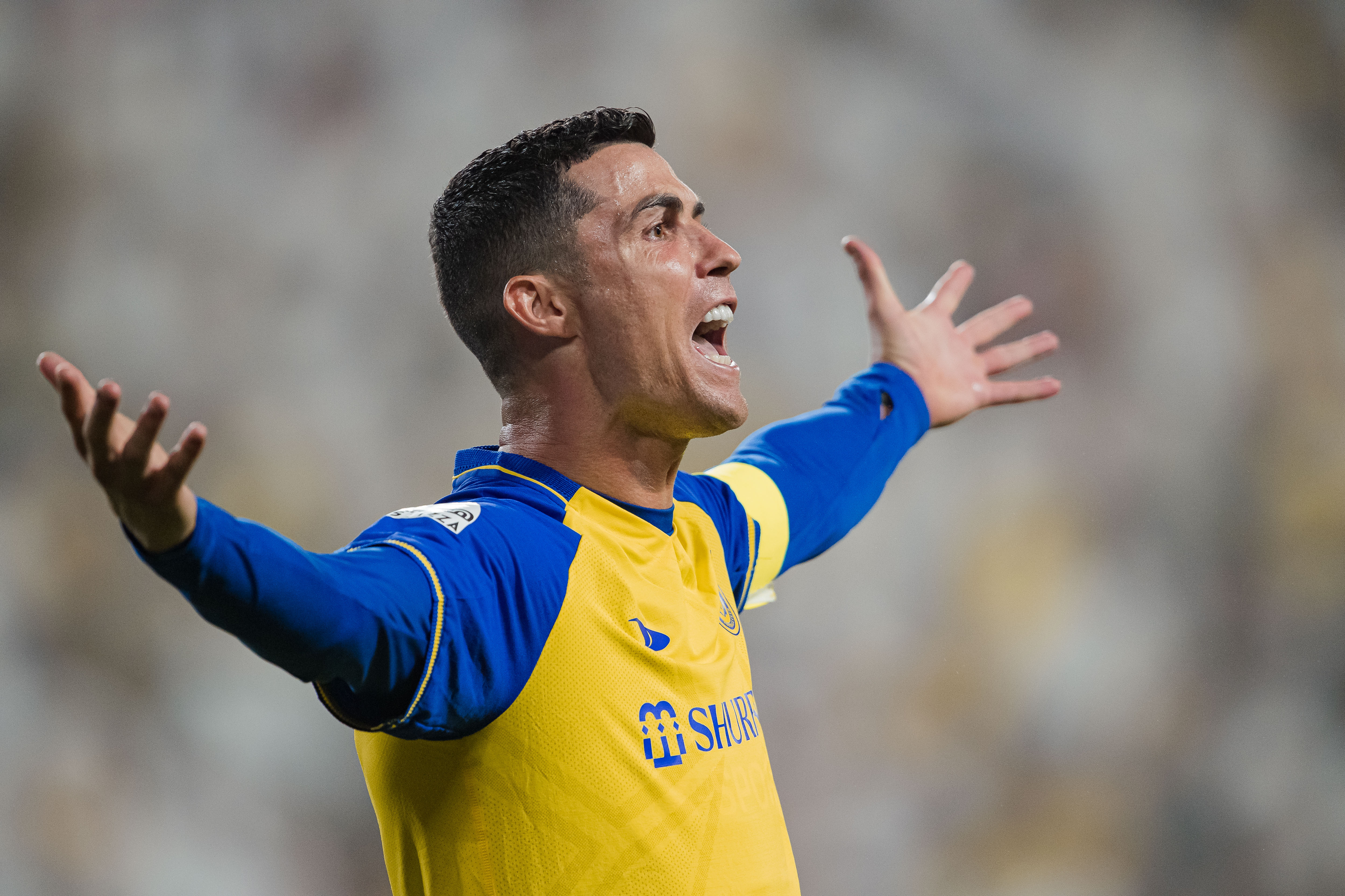 136亿美元c罗领衔收入最高运动员榜单