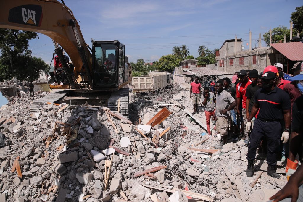 海地地震死亡人数升至1419人另有6000人受伤