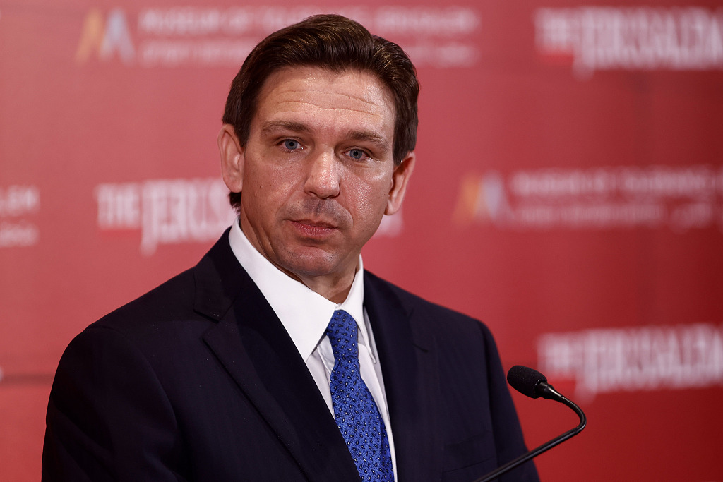 美国佛罗里达州共和党籍州长德桑蒂斯