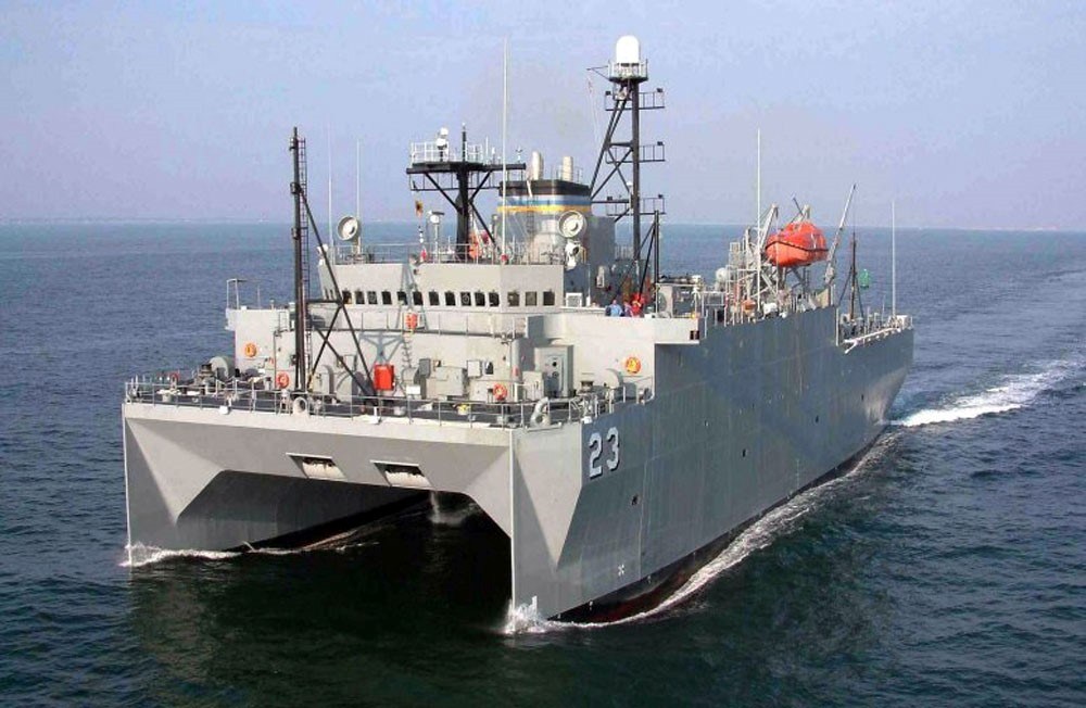 美国海军“无暇”号测量船