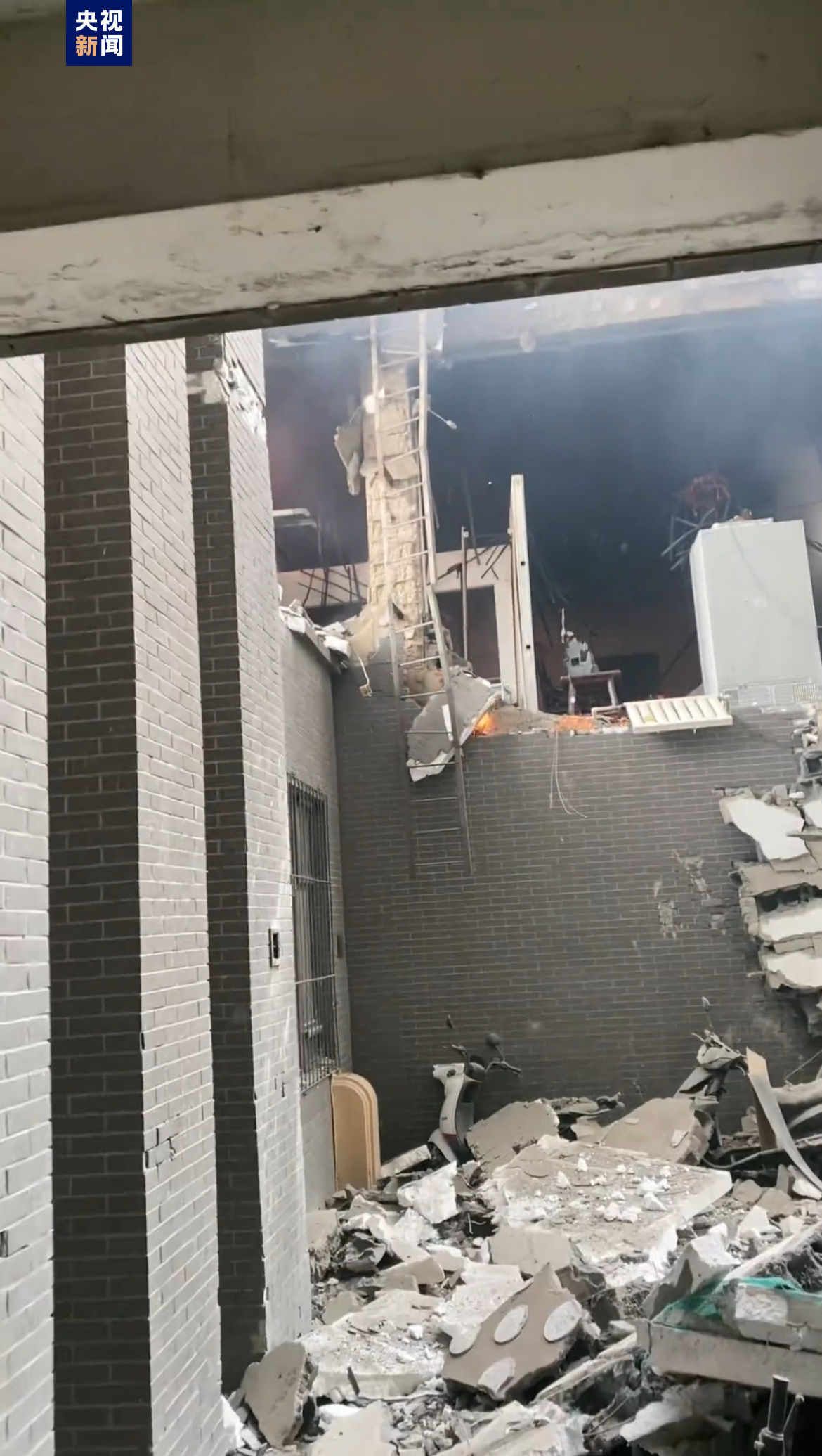 辽宁沈阳一门市发生燃气爆燃 1人受伤