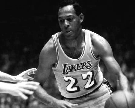 外媒:nba传奇球星埃尔金·贝勒去世