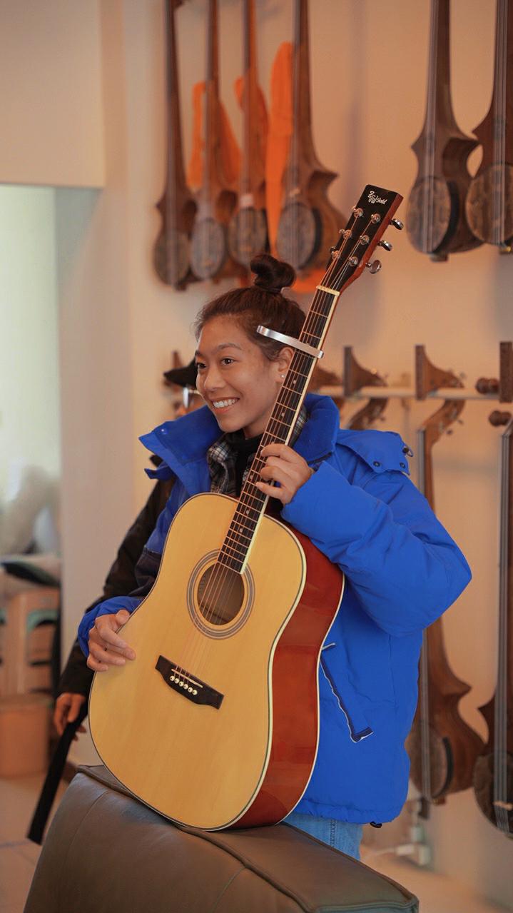 图为罗布的同事。记者 贡曲罗杰 摄