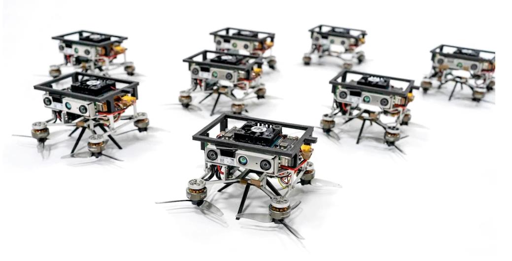 浙大团队研制能“独立思考”的空中机器人 比一听可乐还轻