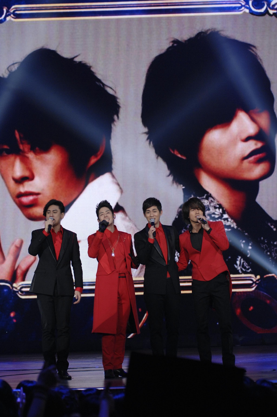 爷青回!f4言承旭周渝民吴建豪朱孝天七年后再聚首