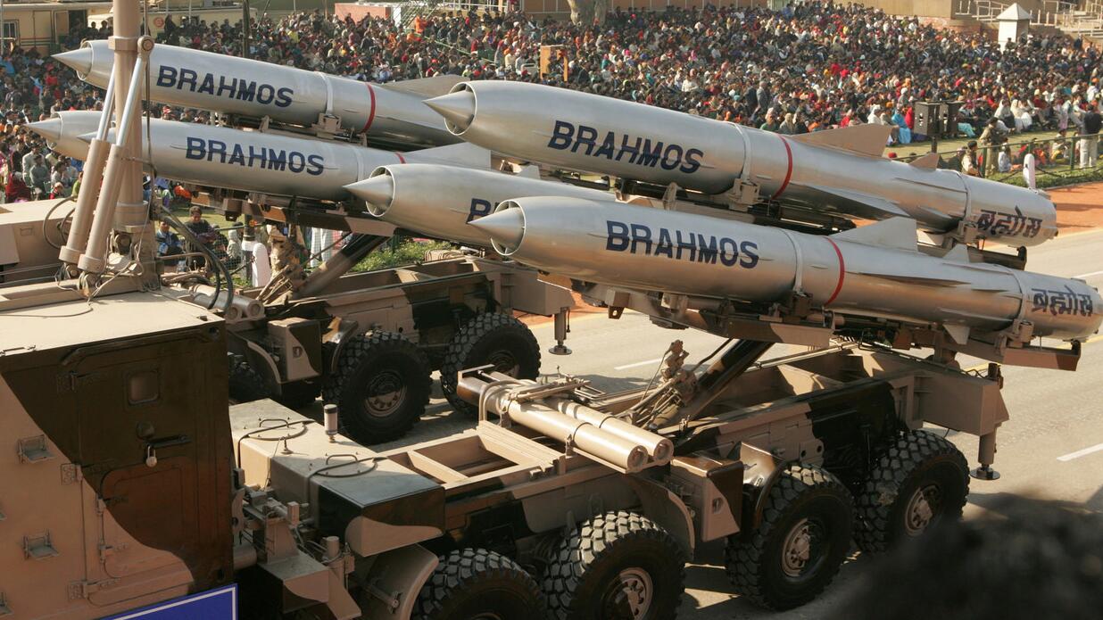 印度阅兵式上展出的“布拉莫斯”巡航导弹