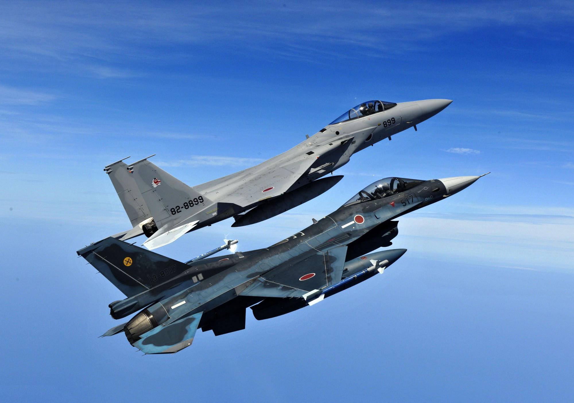 日本航空自卫队的F-2和F-15J战斗机