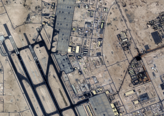 1月25日拍摄的乌代德空军基地卫星影像显示，停机坪上KC-135加油机的数量已经增加到14架