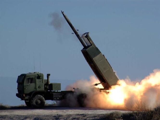 台防务部门证实，美军“海马斯”高机动火箭炮系统（HIMARS）即将售台。图源：“三立新闻网”