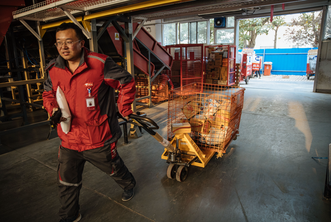 直击1111京东物流现场