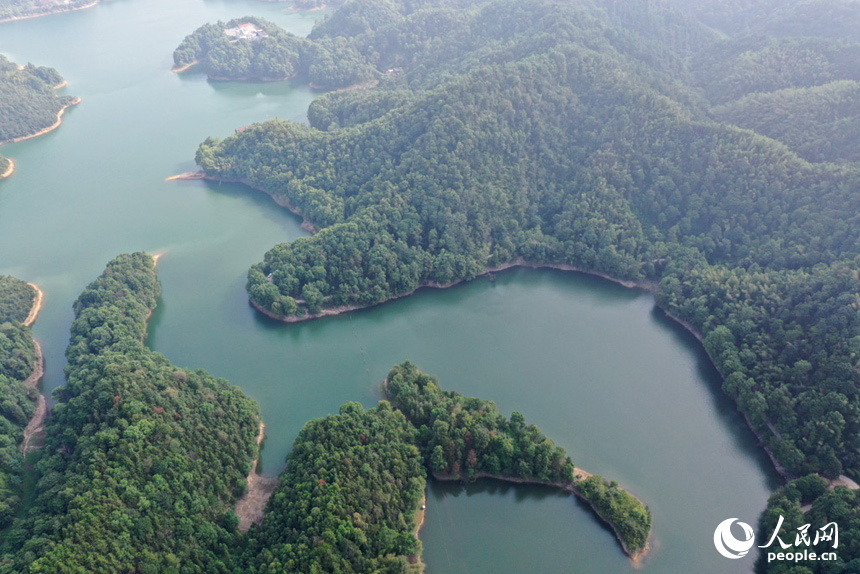 江西上栗:波光涟漪 水库景美