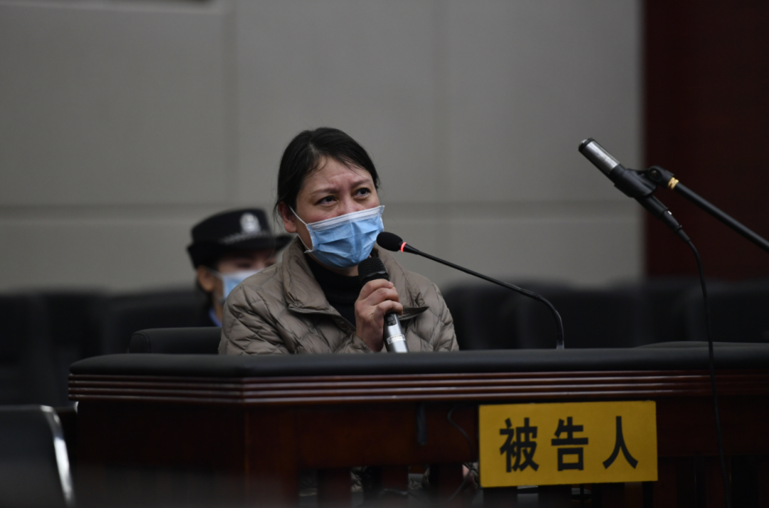 南昌市中级人民法院公开开庭审理劳荣枝案。