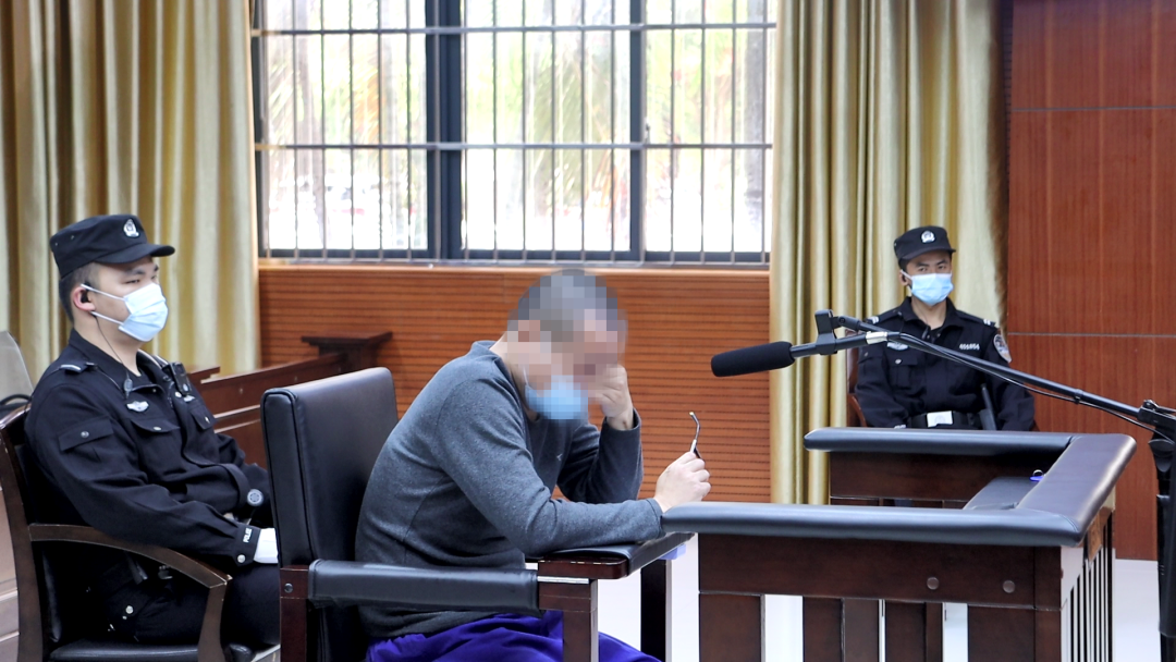 受贿1600余万元广西一国企原董事长当场认罪还有多人受审