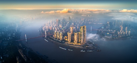 天空之城。重庆市渝中区委宣传部供图