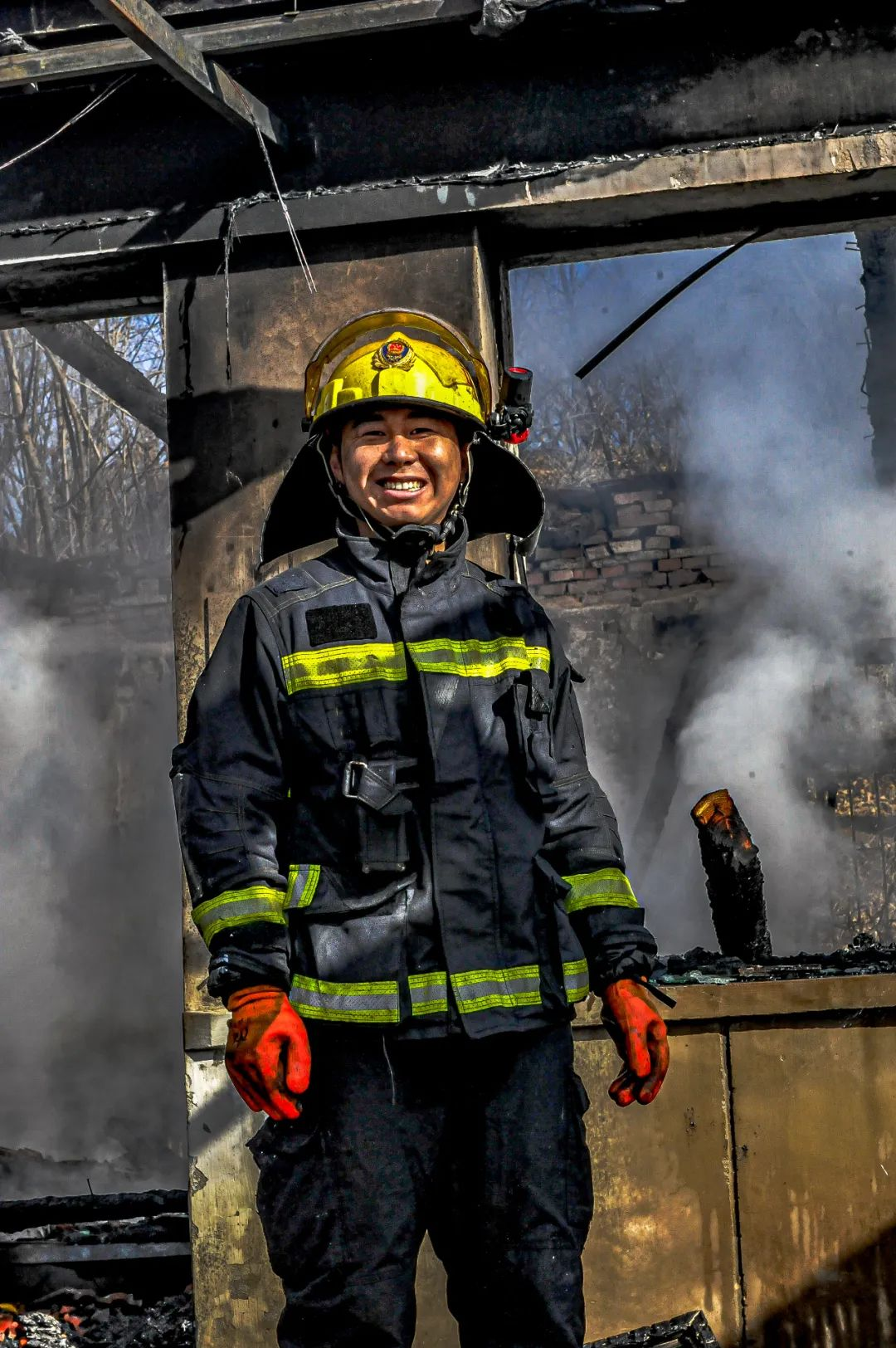 消防员的手机里都有一张不想让家人看见的照片