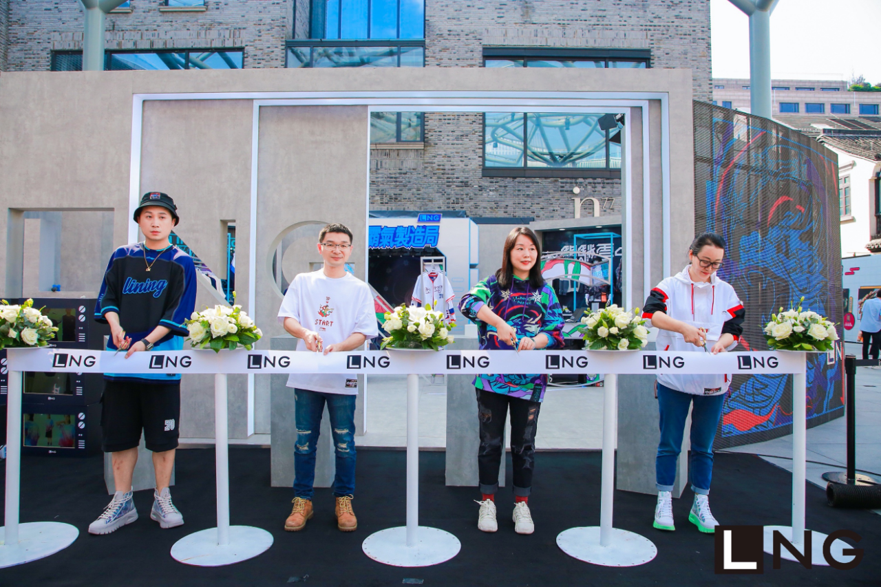 听说lng重磅打造的潮流快闪霸气制造局让整个杭州都颤抖了