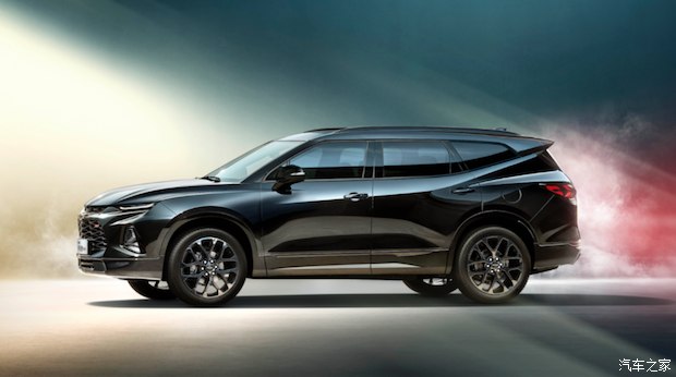 在设计之初,雪佛兰开拓者即从雪佛兰传奇跑车科迈罗中汲取灵感,并以