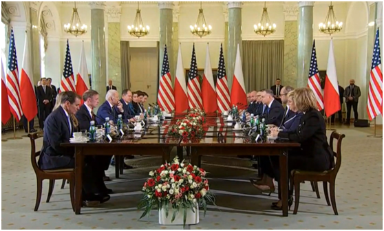 拜登当地时间21日在华沙与波兰总统杜达举行双边会晤 图自美国驻波兰大使馆官网