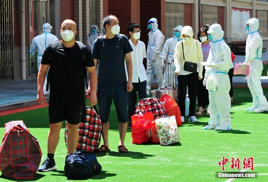 9月26日,仙游县华文学校疫情防控隔离点,符合解除集中医学观察要求的