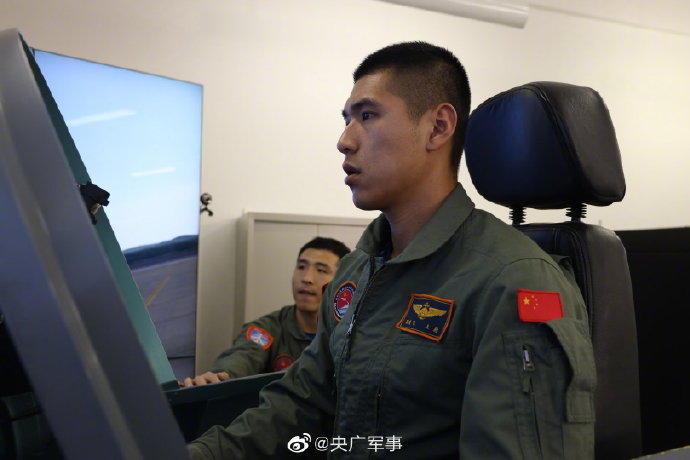 帅看舰载战斗机飞行员叱咤海空