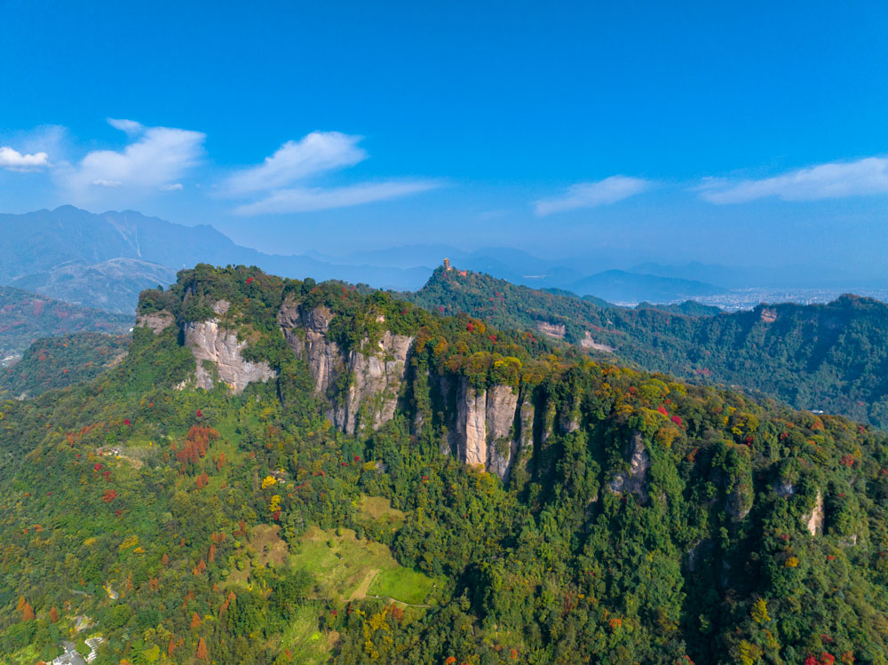 国家5a级风景区,世界自然与文化遗产地,四川成都都江堰青城山景区霜重