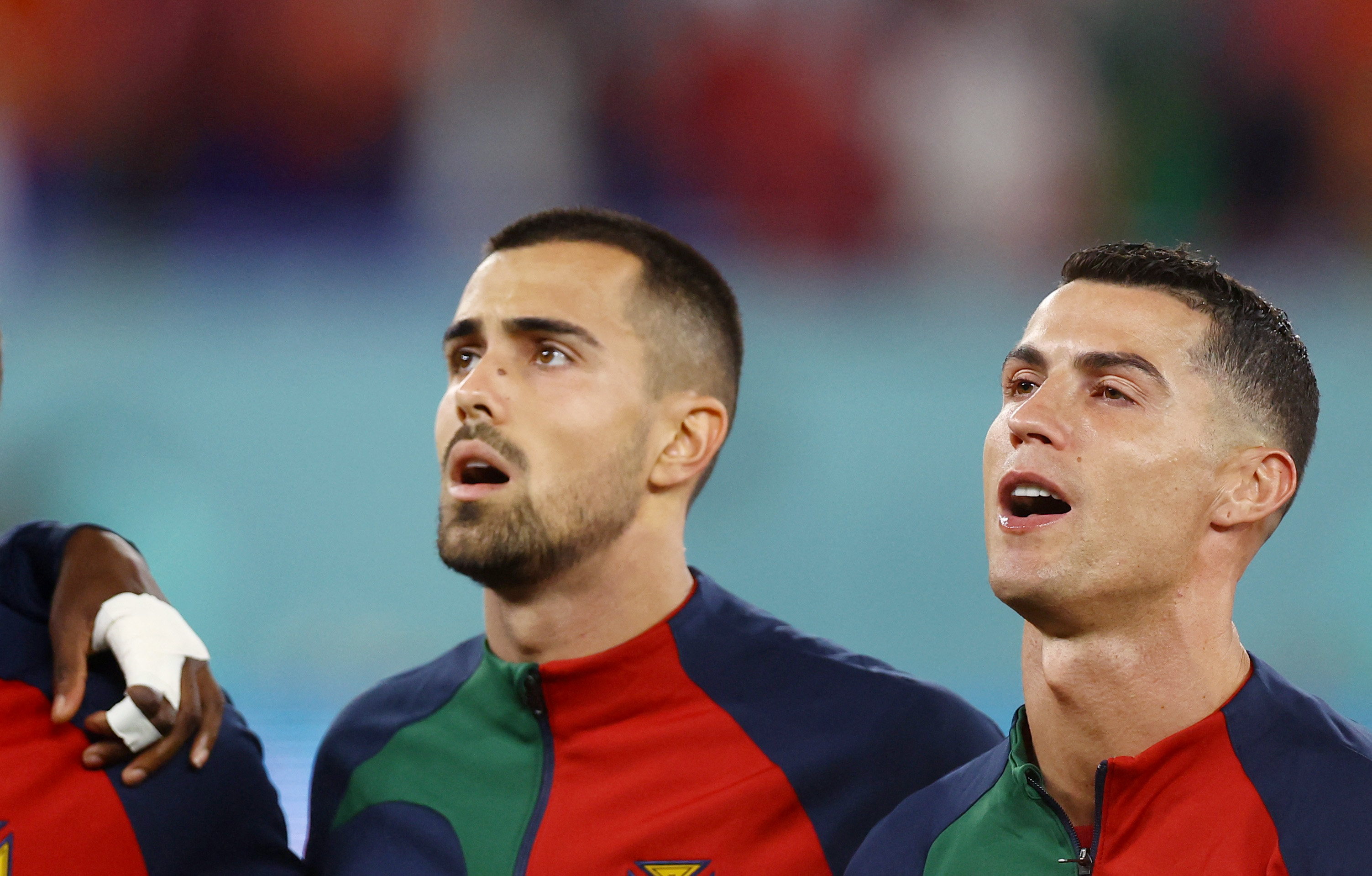 11月24日，卡塔尔多哈，2022卡塔尔世界杯小组赛H组首轮，葡萄牙VS加纳。C罗唱国歌时眼含热泪。（IC photo）