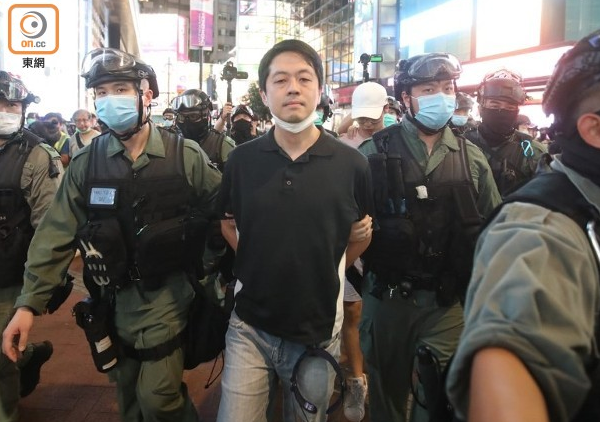 香港铜锣湾警员图片
