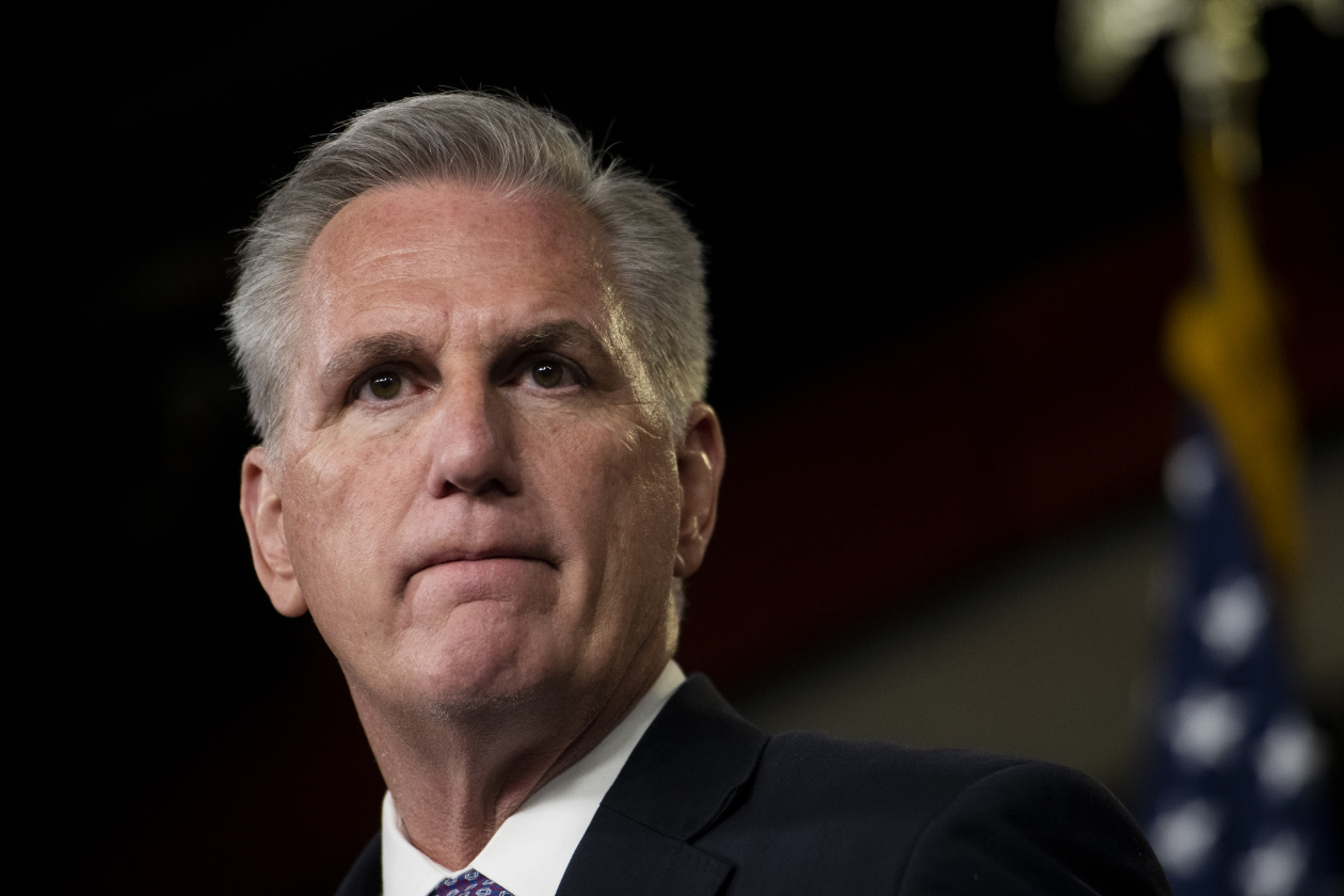 麦卡锡为何在共和党内不受待见美媒他刚进国会时就热衷于拉关系