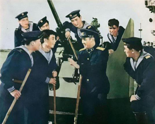 海军节 | 新中国银幕上人民海军经典形象太酷了!