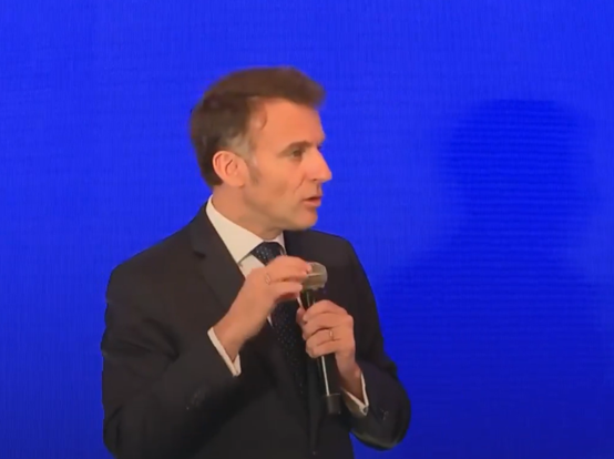 马克龙 图源:马克龙社交媒体账号视频截图