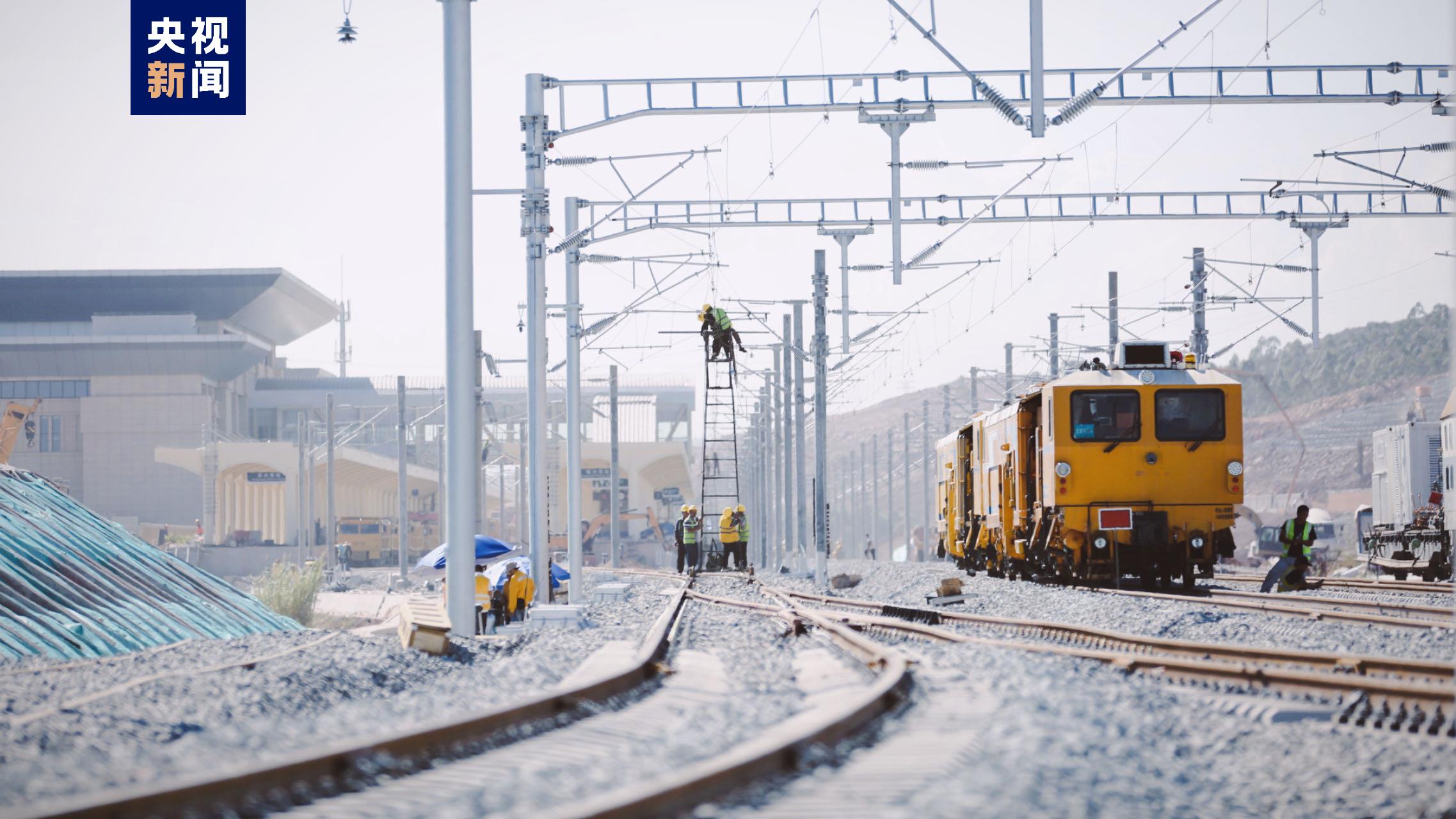 广西防东铁路顺利完成全线拉通试验