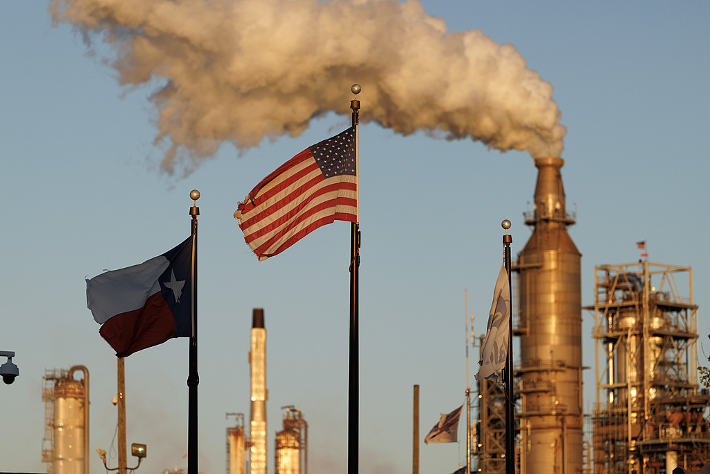 3月13日，美国得克萨斯州的一座炼油厂。 （视觉中国）