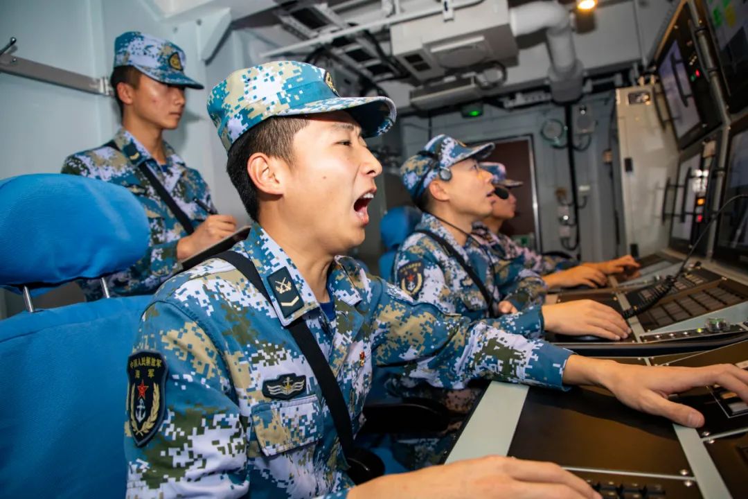 强化远海机动作战南部战区海军远海训练编队完成战备任务