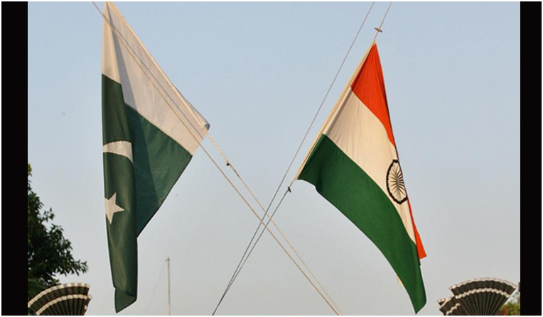 印度与巴基斯坦两国国旗 资料图  图源：外媒