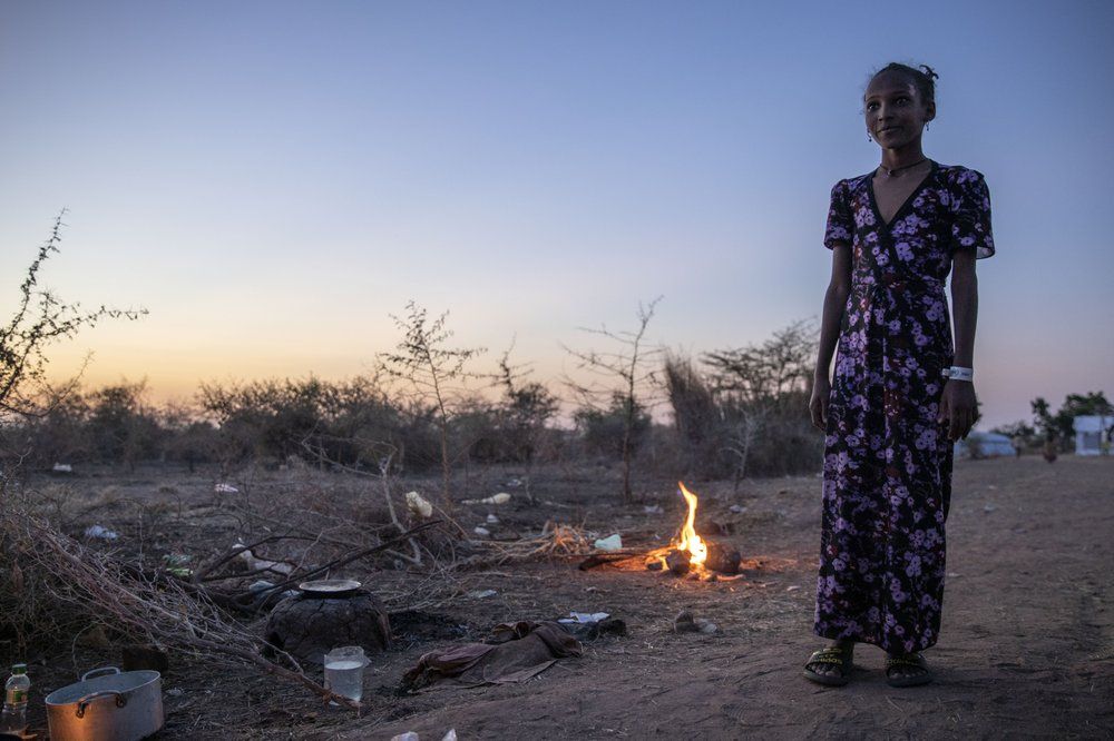 来源 美联社：一名逃离埃塞俄比亚提格雷冲突地区的提格雷女孩