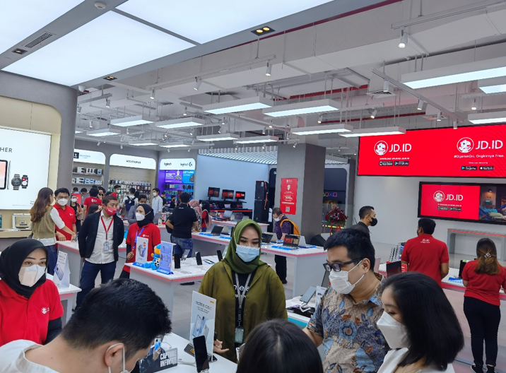 环球视线京东印尼首家超体店开业未来将引入无人超市和虚拟试装