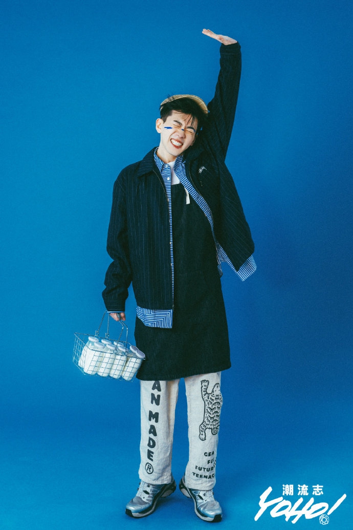 费启鸣最新时尚大片曝光02复古穿搭又多变