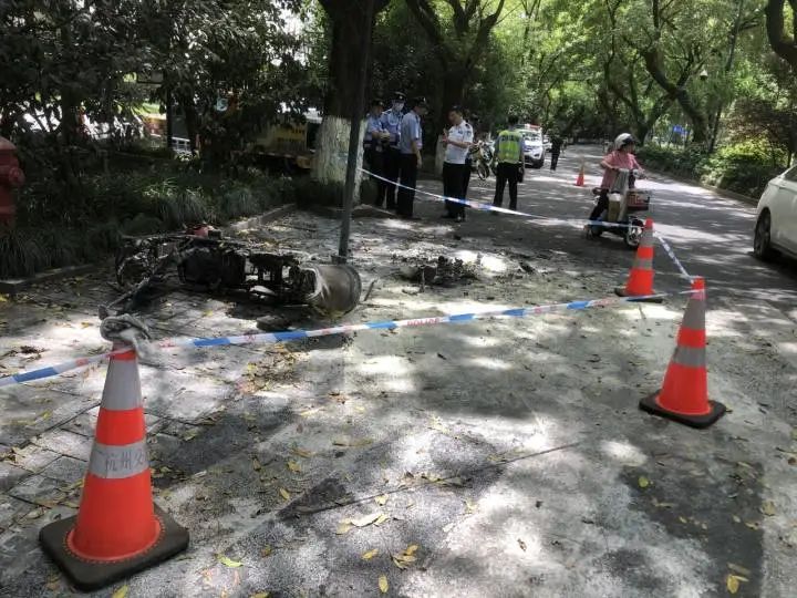 电动自行车电池在电梯内爆炸致男子重伤 商家赔偿逾百万,2,3,16,第1张