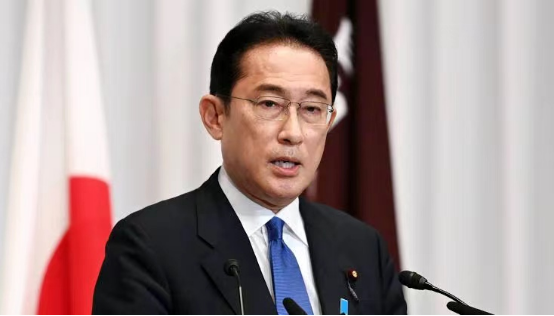 日本首相现任图片