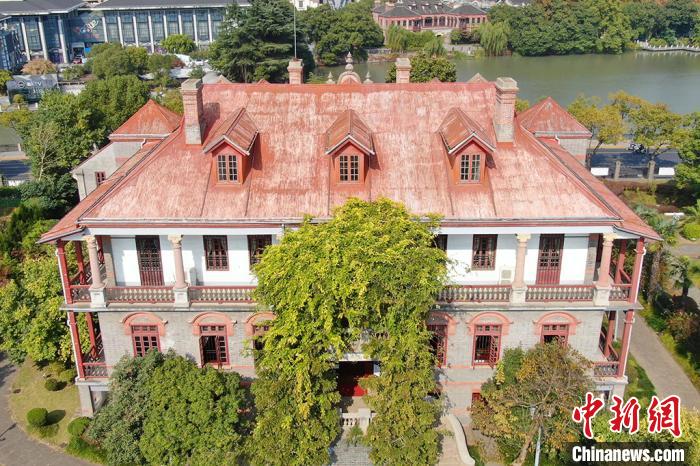 航拍南通博物苑濠南别业，如今是全国重点文物保护单位南通博物苑的重要组成部分。 许丛军 摄