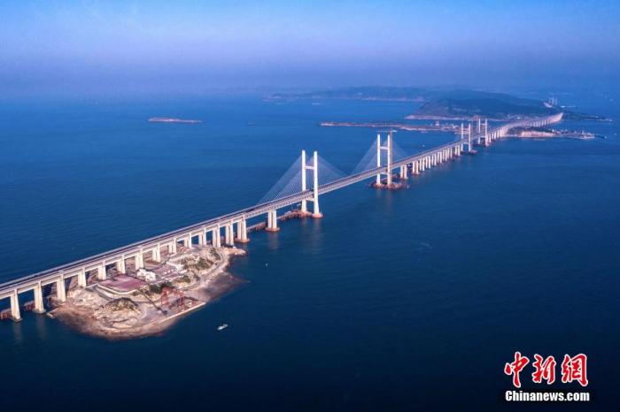 世界最长跨海峡公铁大桥为国际旅游岛带来四方客