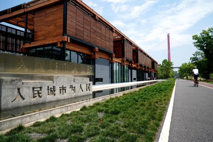 这是由百年工业遗址改造成的杨浦滨江人民城市建设规划展示馆