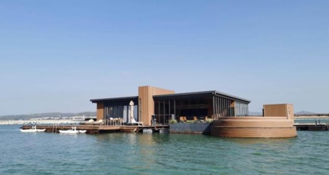 违规建设的网红海上酒店 漳州海警局供图