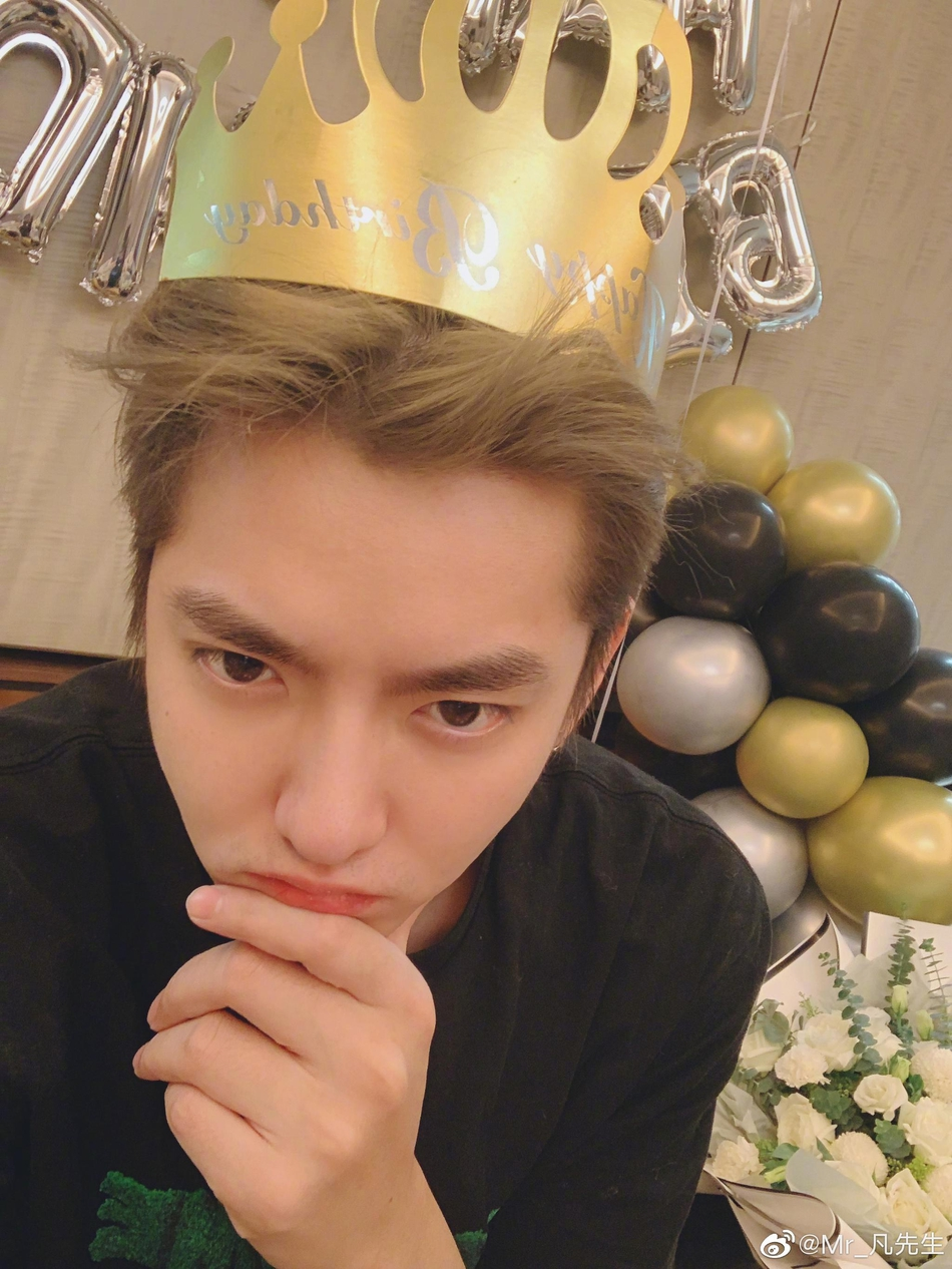 吴亦凡晒照庆祝三十岁生日自称适应度良好