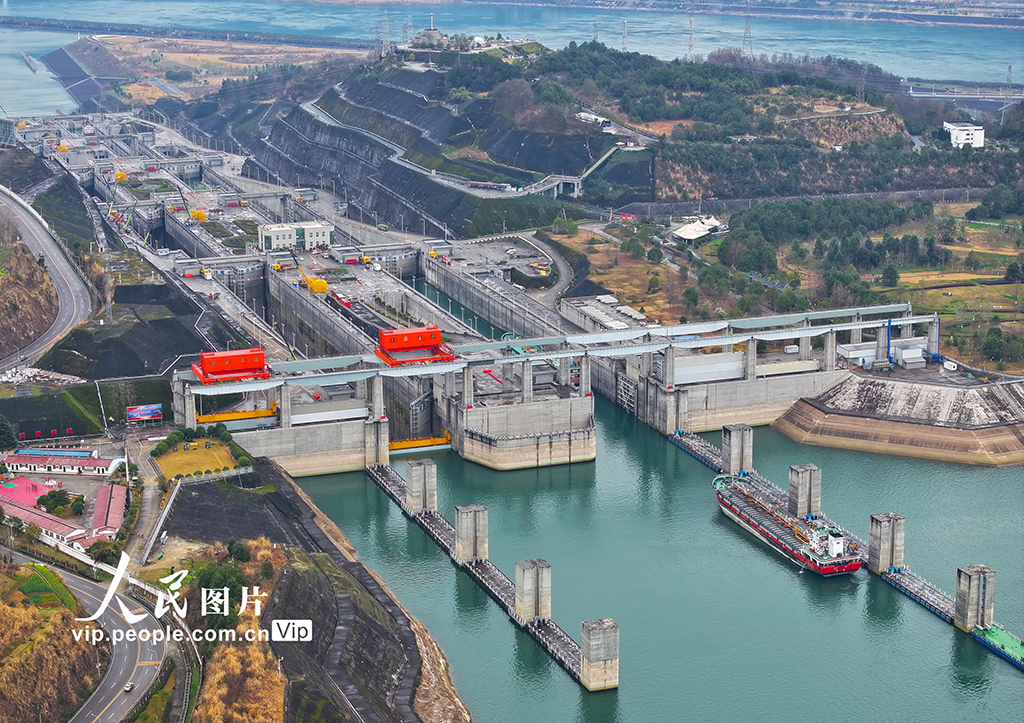 湖北宜昌:三峡北线船闸启动计划性停航检修