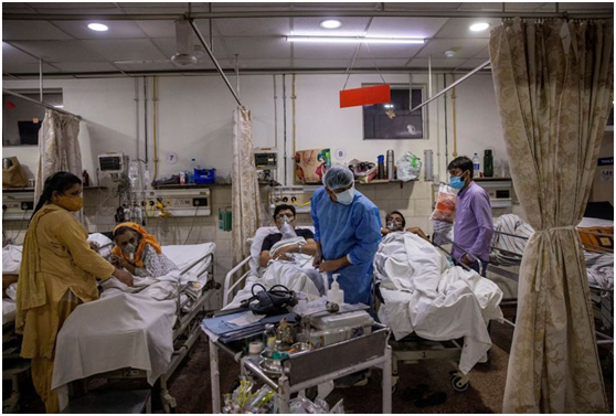 印度疫情持续恶化。图自台湾“联合新闻网”